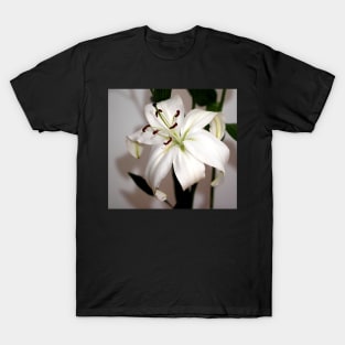 White Lily in Macro T-Shirt